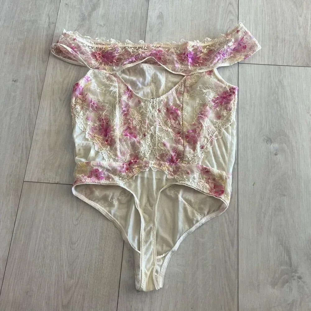 Free People Intimately Spring Combo Ivory Off Shoulder lacy Thong Lingerie Sz m